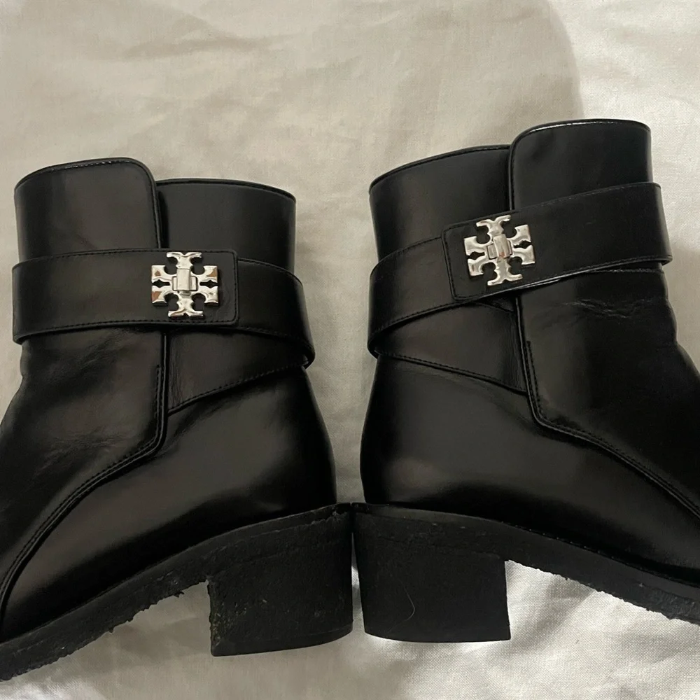 Tory Burch Women Kira Block Heel Booties Black size 6